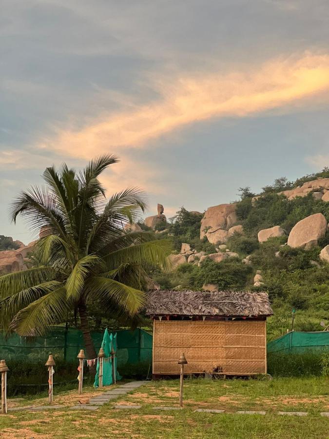 Banana Tree Home Stay Хампи Экстерьер фото