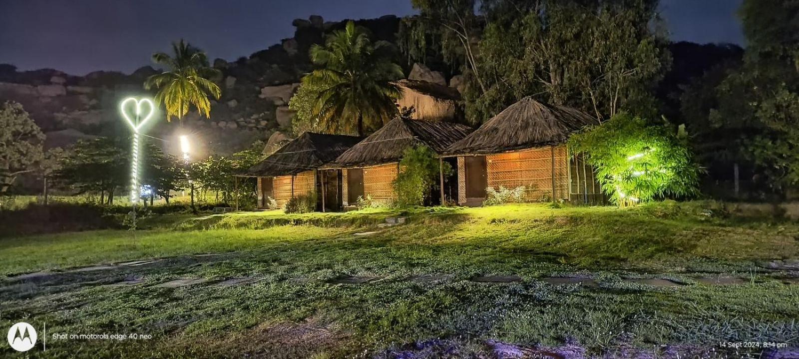 Banana Tree Home Stay Хампи Экстерьер фото