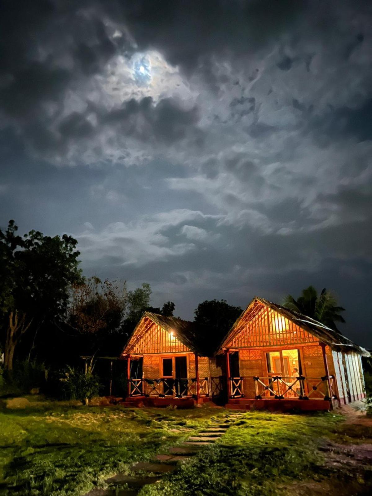 Banana Tree Home Stay Хампи Экстерьер фото